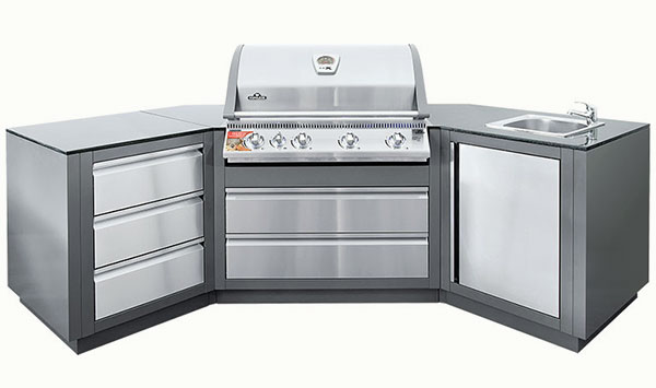 Outdoor Kitchens